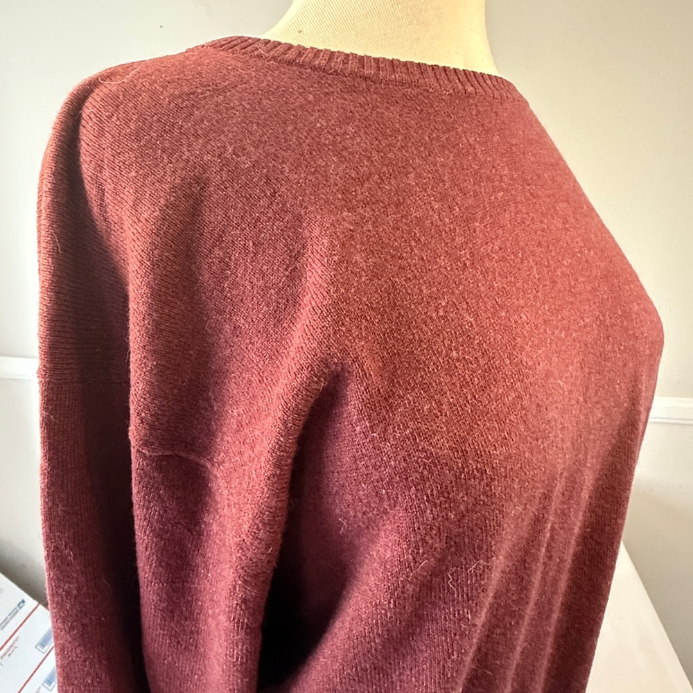 Vintage CC Courtenay Cashmere Sweater, Burgundy/Wine. Women’s L.